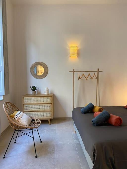 Appartement Avec Ventilateurs Proche Du Palais Des Papes Avignon Eksteriør billede